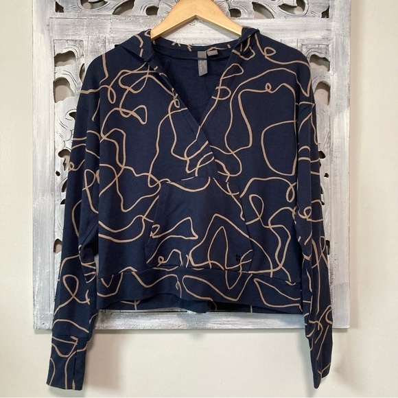 New Sweaty Betty After Class Navy Abstract Lines Cotton Relaxed Hoodie Size XS - Picture 1 of 9